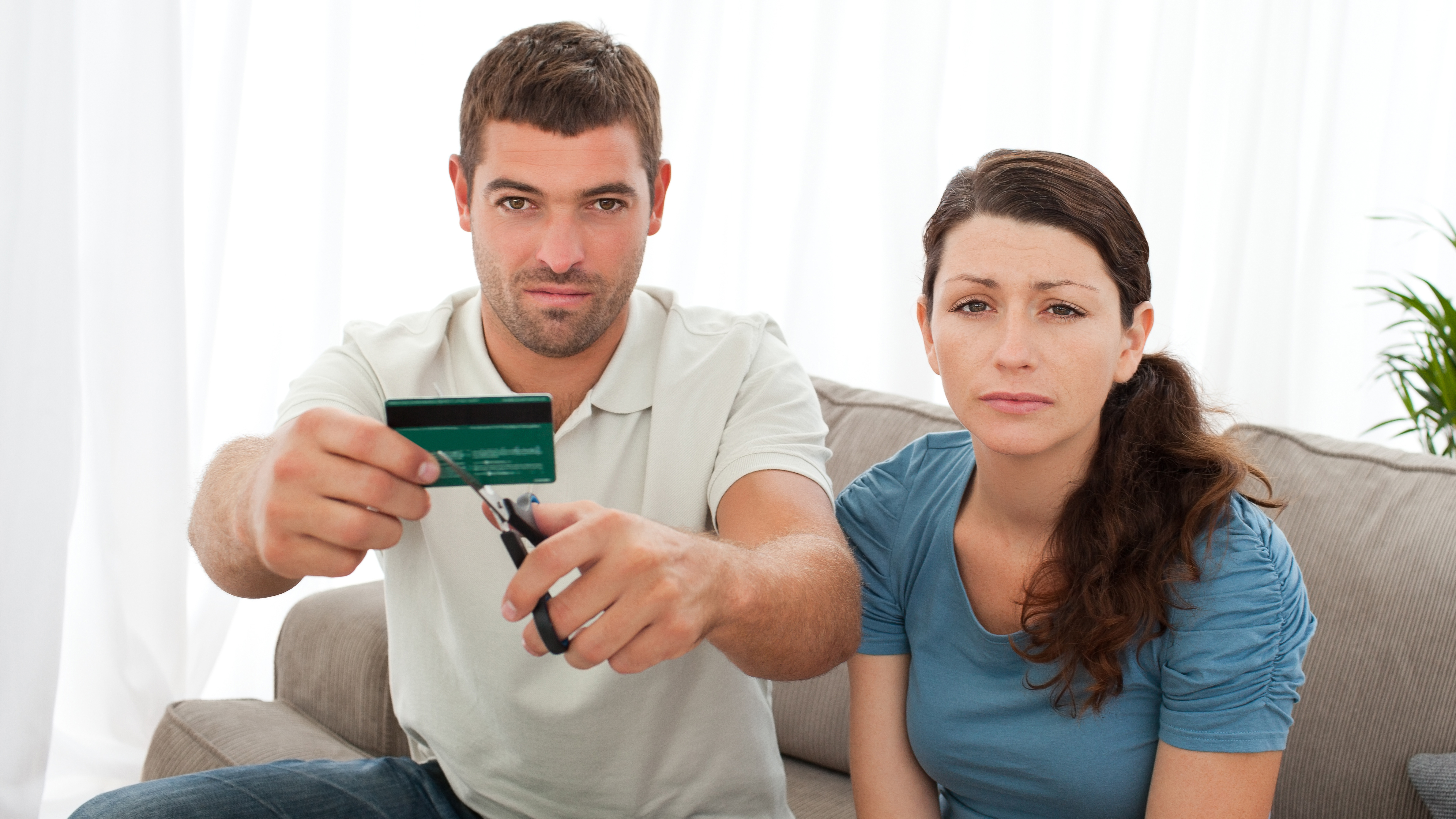 Children's credit card & junior custody account: How to manage everything after the divorce